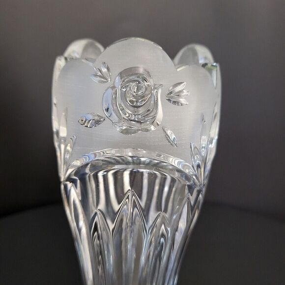 VTG Oneida Crystal Bud Vase Southern Garden Pattern Rose Design on Frost Border - Picture 4 of 10